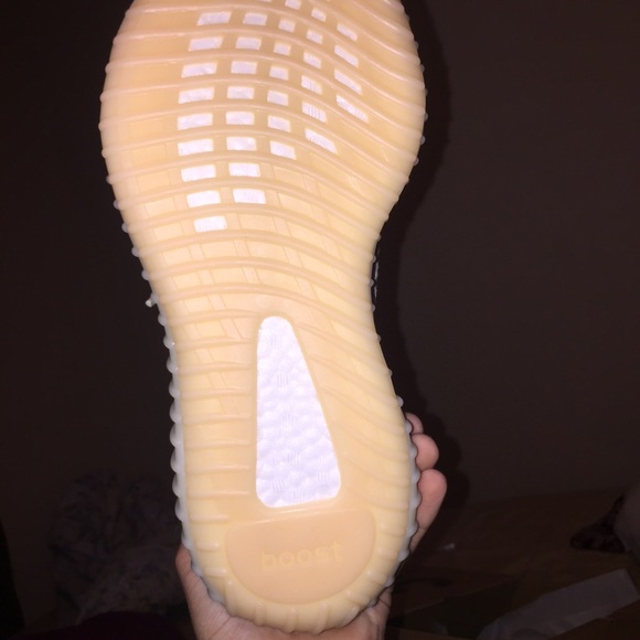 Yeezy Butters DS 9.5 - Picture 3 of 5